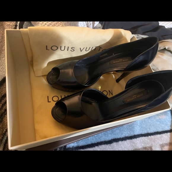 Louis Vuitton Leather Peep Toe Gold Plate - Picture 3 of 8